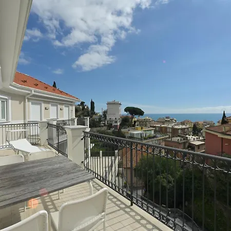 Luxury Apartament Con Garage Vista Mare Per 6 Persone Apartmán