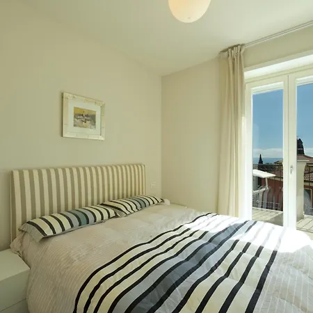 Luxury Apartament Con Garage Vista Mare Per 6 Persone * Алассіо