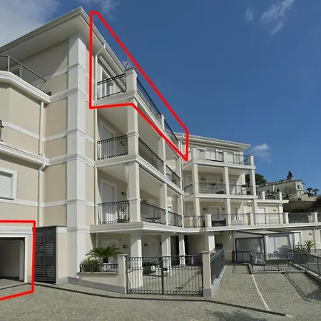 Апартаменти Luxury Apartament Con Garage Vista Mare Per 6 Persone